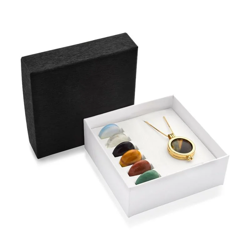 Combo Relicário Folheado a Ouro com 7 Pedras Naturais e Corrente Veneziana