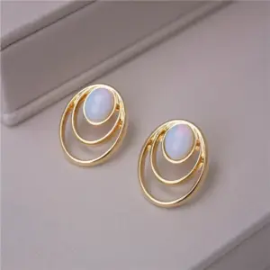 Brinco de Opalina Oval